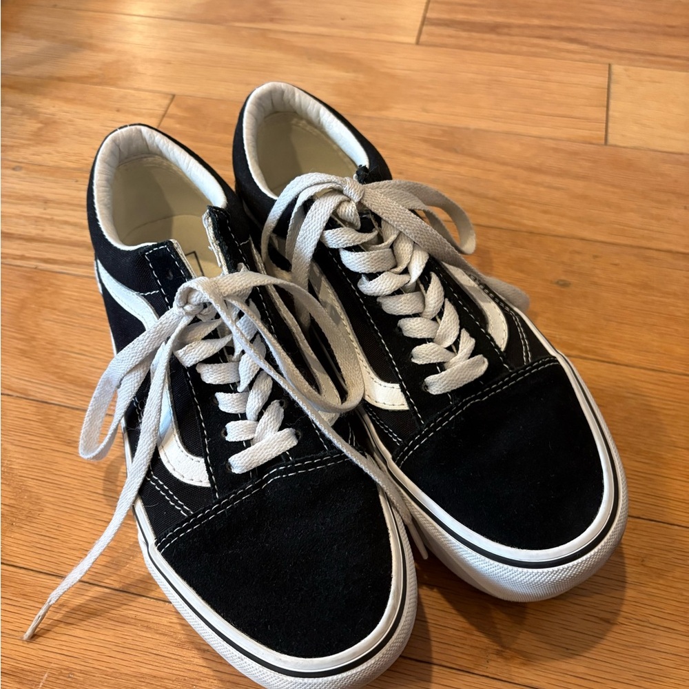 Vans platform Black and White Women's Sneakers
